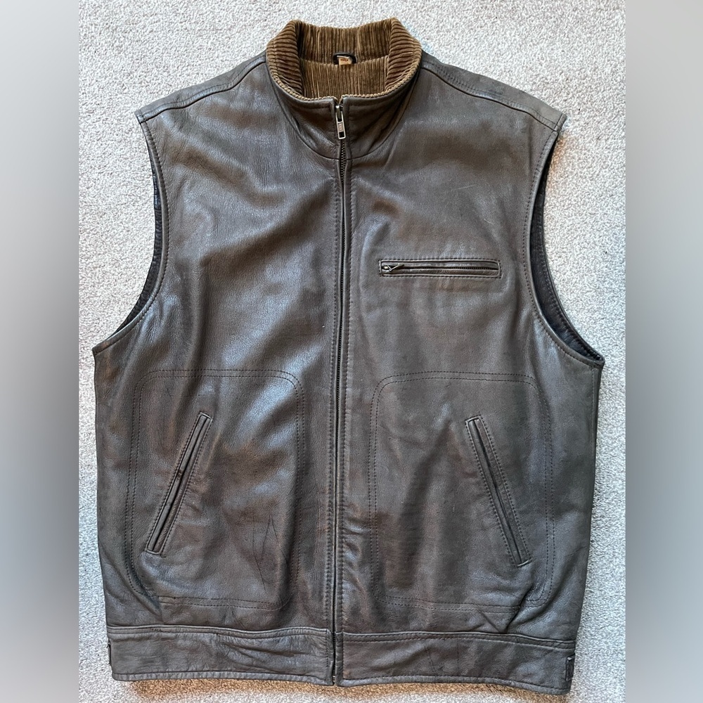 Rare Vintage 80’s Banana Republic Leather Outdoor Vest Size Medium corduroy